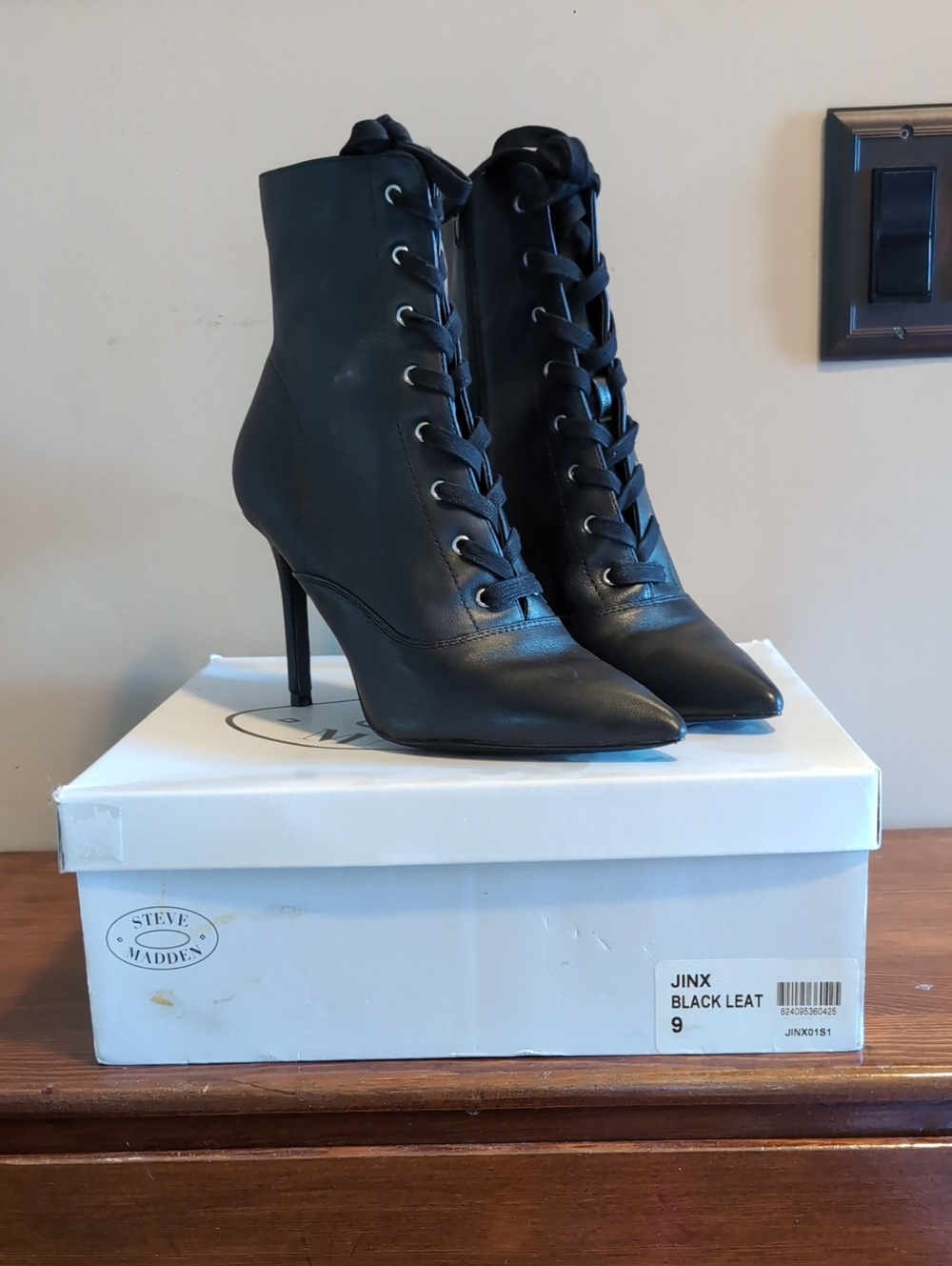 Steve Madden Jinx Leather Booties Sz 9